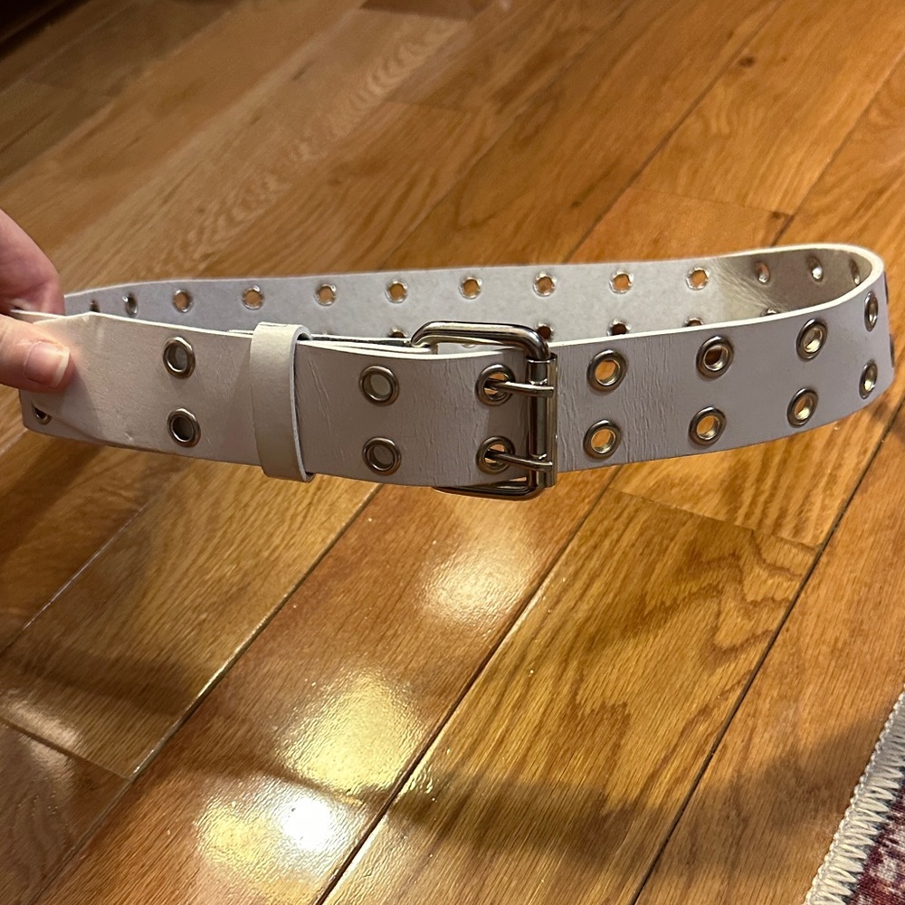 Grunge White Belt with Silver Accents